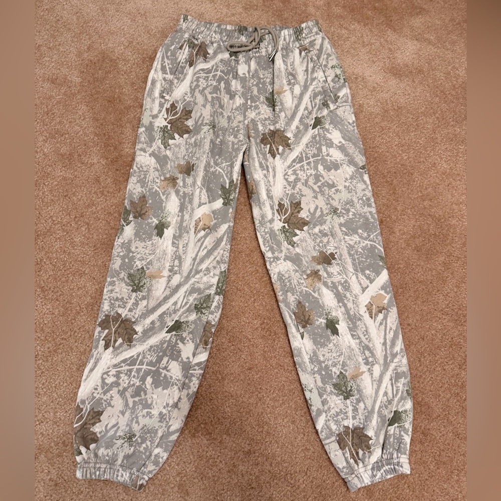 Abercrombie camo Sunday Sweat Pants